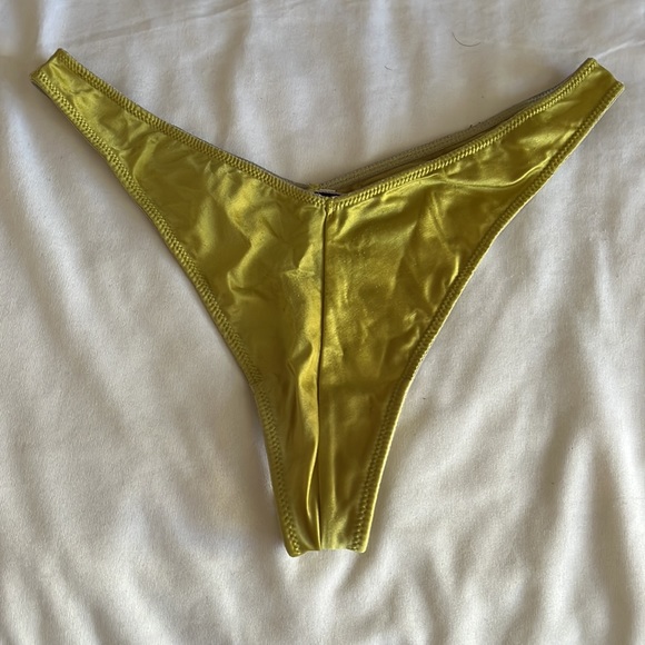 Victorias Secret - Picture 4 of 4